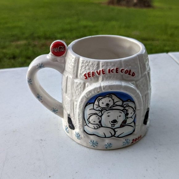 Coca Cola Igloo Polar Bear Coffee Mug - Picture 12 of 13
